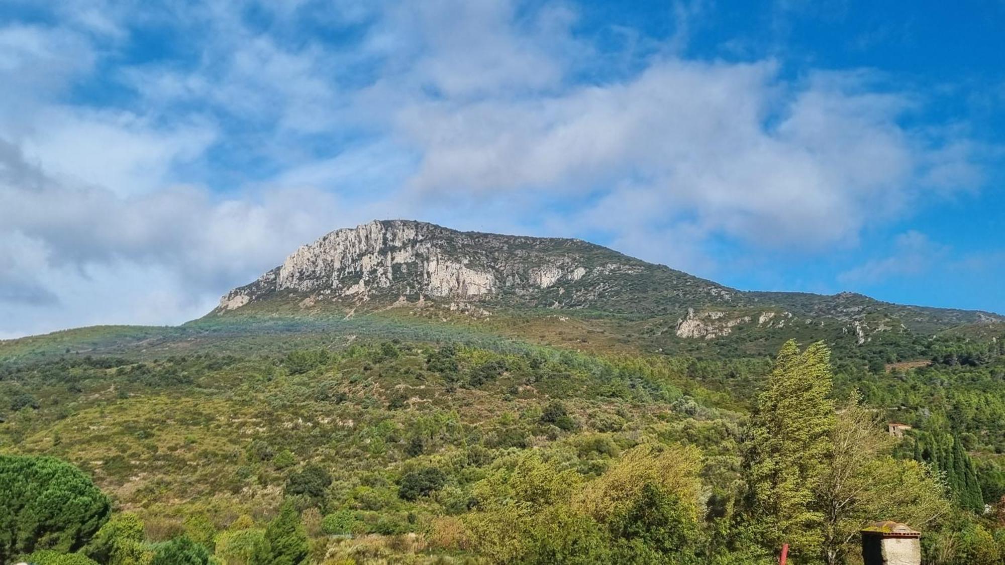 Gite De La Confluence Padern Exterior photo